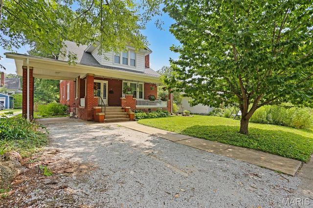 6 Halleck Avenue, Edwardsville, IL 62025