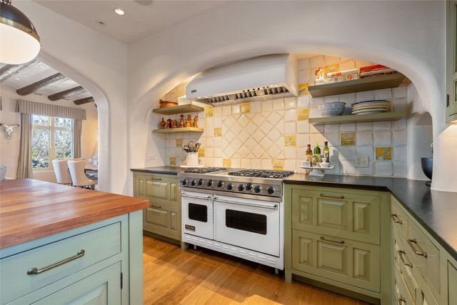 18 Summer Storm Circle, Santa Fe, NM 87506