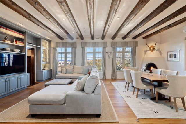 18 Summer Storm Circle, Santa Fe, NM 87506