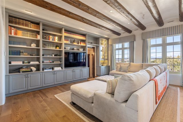 18 Summer Storm Circle, Santa Fe, NM 87506