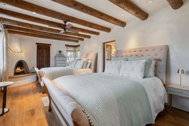 18 Summer Storm Circle, Santa Fe, NM 87506