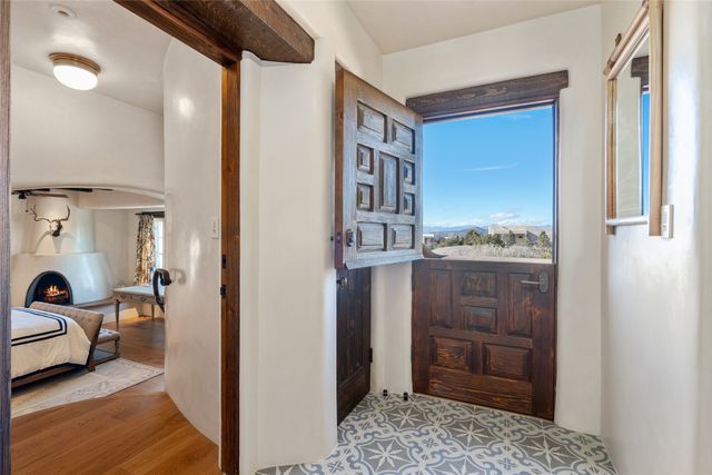 18 Summer Storm Circle, Santa Fe, NM 87506