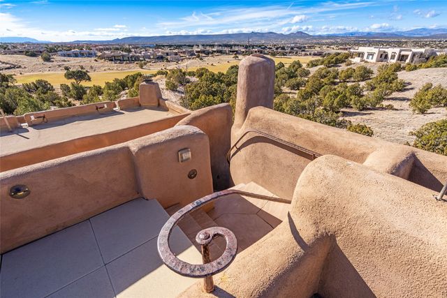 18 Summer Storm Circle, Santa Fe, NM 87506