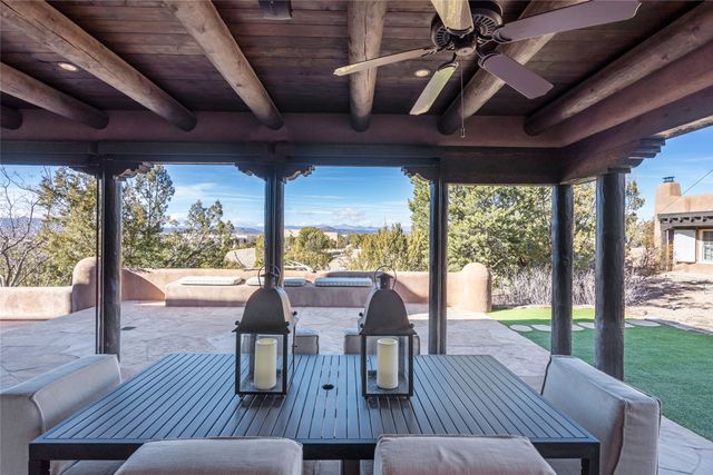 18 Summer Storm Circle, Santa Fe, NM 87506