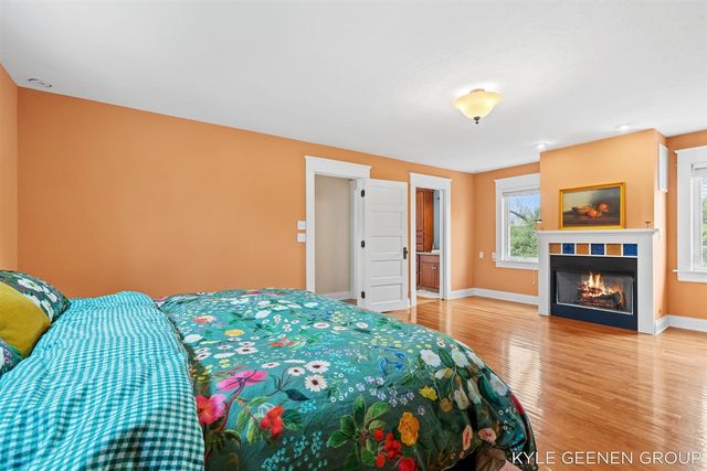 122 E Central Avenue, Zeeland, MI 49464