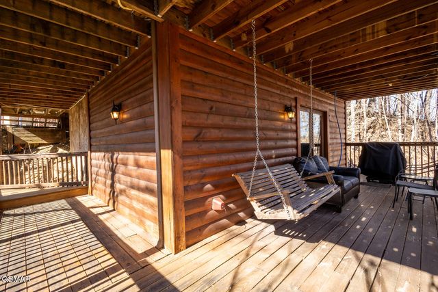336 Big Bear Way, Pigeon Forge, TN 37863