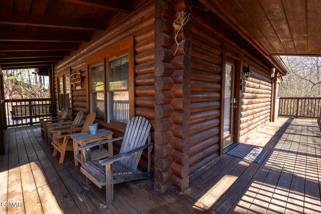 336 Big Bear Way, Pigeon Forge, TN 37863