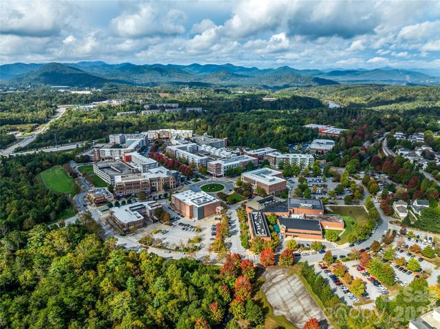 1513 Kentmere Lane, Asheville, NC 28803