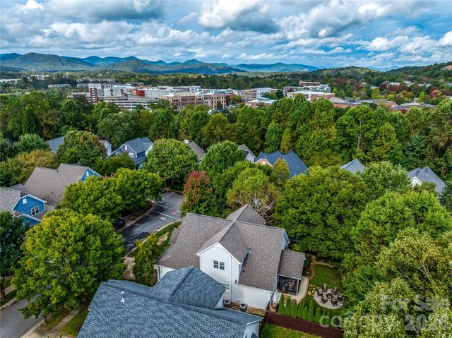 1513 Kentmere Lane, Asheville, NC 28803
