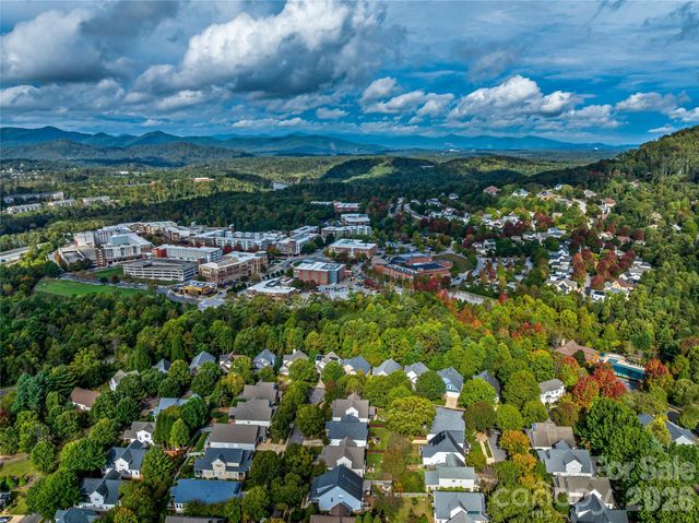1513 Kentmere Lane, Asheville, NC 28803
