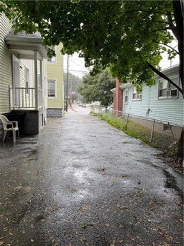 397 PAWTUCKET Avenue 2, Pawtucket, RI 02860