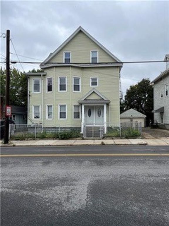397 PAWTUCKET Avenue 2, Pawtucket, RI 02860