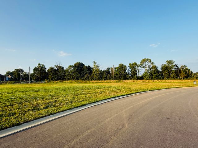 104 Carlton Crossing, Lawrenceburg, KY 40342