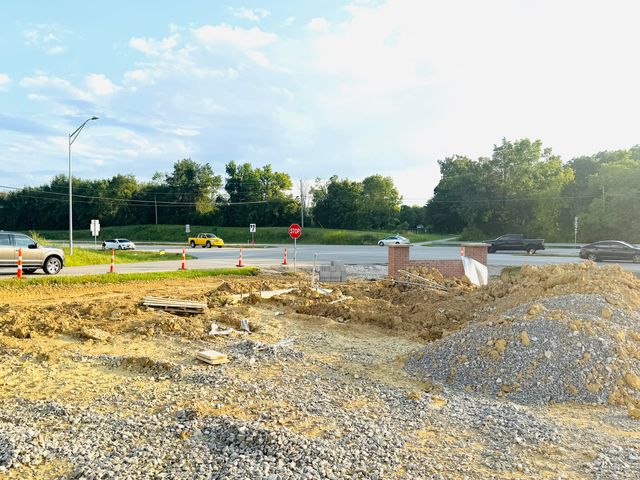 104 Carlton Crossing, Lawrenceburg, KY 40342