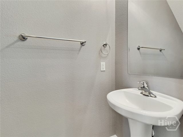 995 Canyon Oak Loop, Richmond Hill, GA 31324