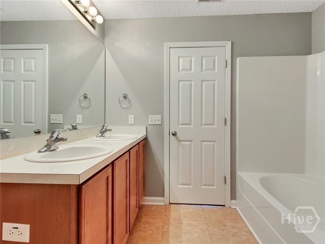 995 Canyon Oak Loop, Richmond Hill, GA 31324