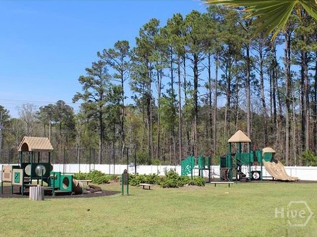 995 Canyon Oak Loop, Richmond Hill, GA 31324