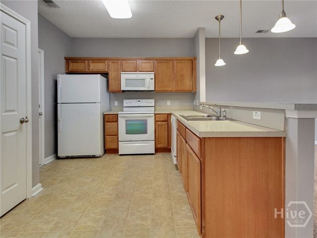 995 Canyon Oak Loop, Richmond Hill, GA 31324