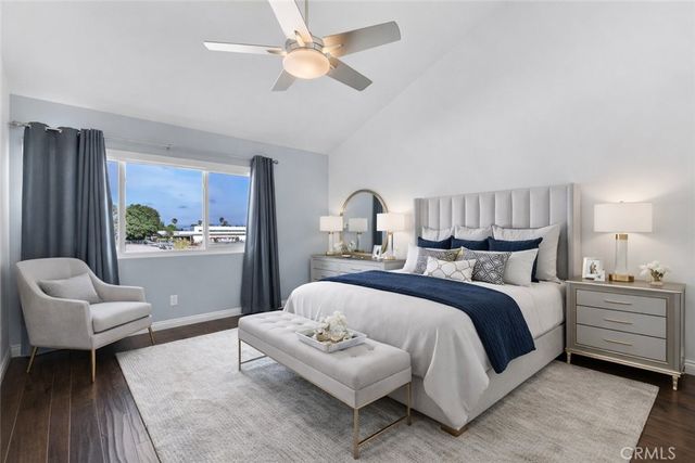 6323 Reseda Blvd 13, Tarzana, CA 91335