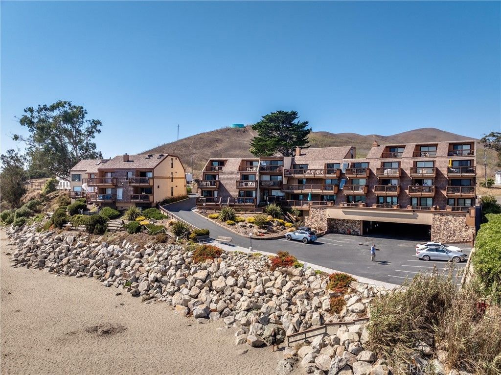 Image 3 of property listing at N Ocean Avenue A13, Cayucos, CA 93430