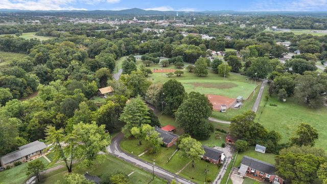 112 N Linda Dr, Shelbyville, TN 37160