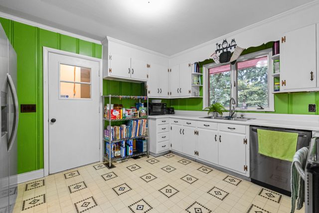 112 N Linda Dr, Shelbyville, TN 37160