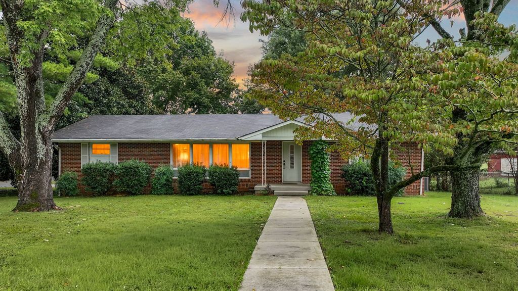 112 N Linda Dr, Shelbyville, TN 37160