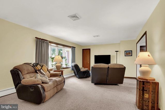169 TRAIL RD, Hershey, PA 17033