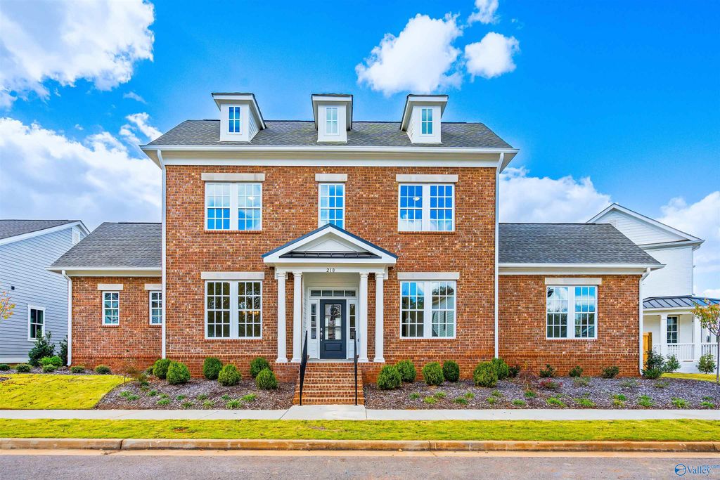 210 Saint Louis Street, Madison, AL 35758