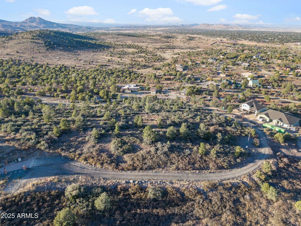 Image 10 of property listing at 2 Love Lane -, Prescott, AZ 86305
