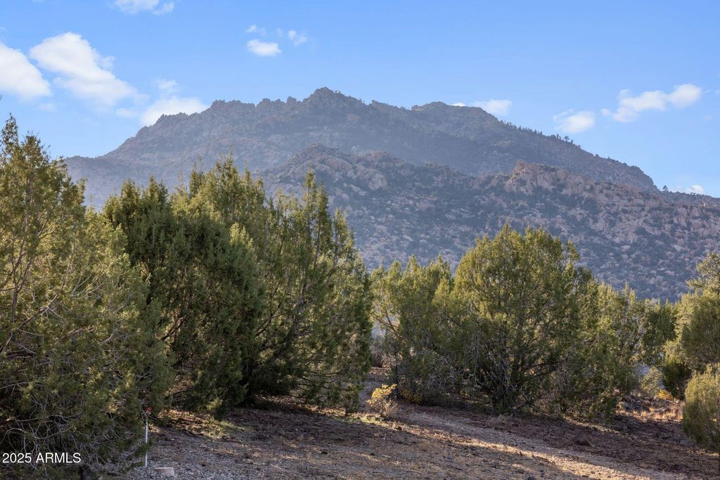 Image 15 of property listing at 2 Love Lane -, Prescott, AZ 86305