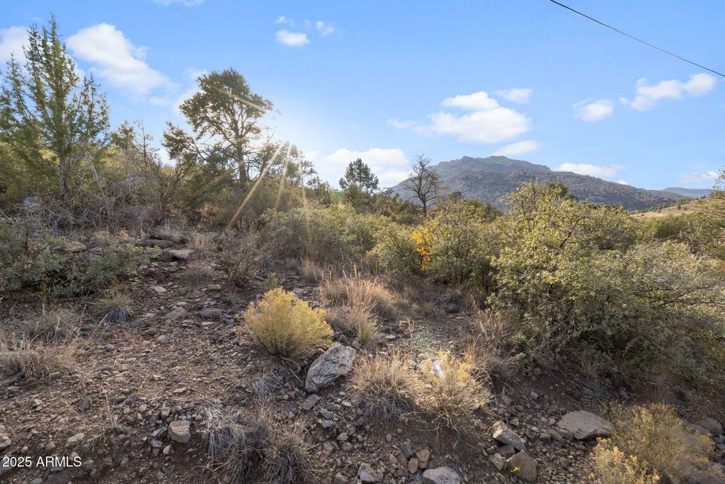 Image 20 of property listing at 2 Love Lane -, Prescott, AZ 86305