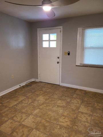 104 Ellinor Ct, Pensacola, FL 32507