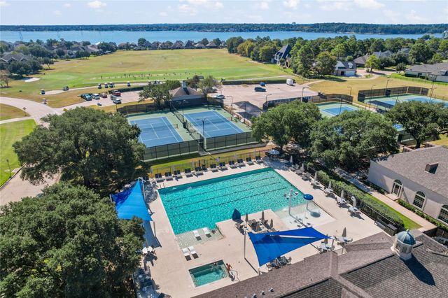 319 Palais Verde Road, Montgomery, TX 77356
