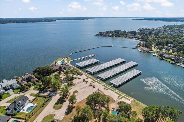 319 Palais Verde Road, Montgomery, TX 77356