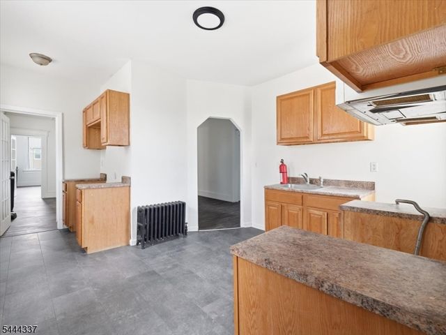 50 Arsdale Ter, East Orange City, NJ 07018