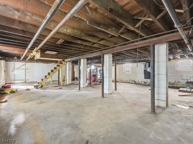 50 Arsdale Ter, East Orange City, NJ 07018