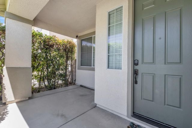 6529 Trailride Way, Citrus Heights, CA 95621