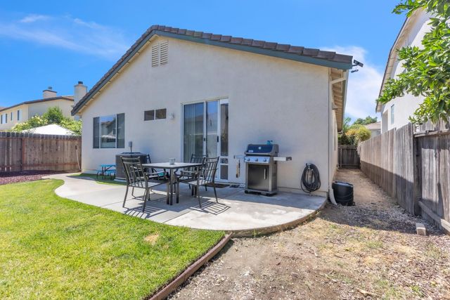 6529 Trailride Way, Citrus Heights, CA 95621