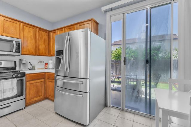 6529 Trailride Way, Citrus Heights, CA 95621
