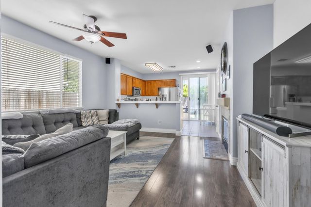 6529 Trailride Way, Citrus Heights, CA 95621