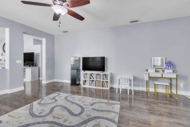 6529 Trailride Way, Citrus Heights, CA 95621
