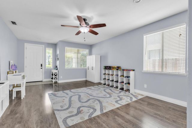 6529 Trailride Way, Citrus Heights, CA 95621
