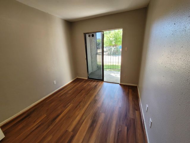 2814 S Bartell Drive 10, Houston, TX 77054