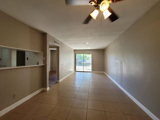 2814 S Bartell Drive 10, Houston, TX 77054