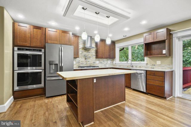 3903 IVYDALE DR, Annandale, VA 22003