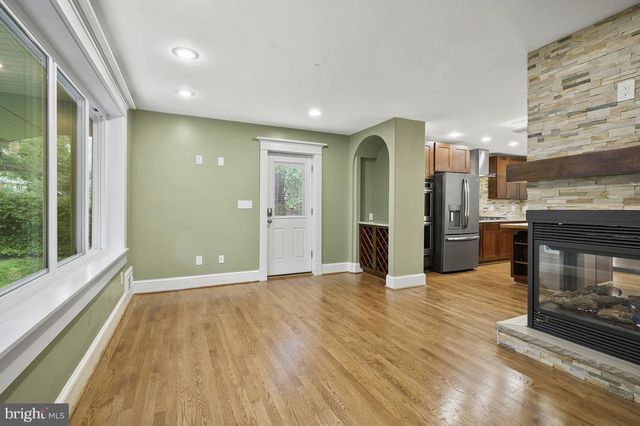 3903 IVYDALE DR, Annandale, VA 22003