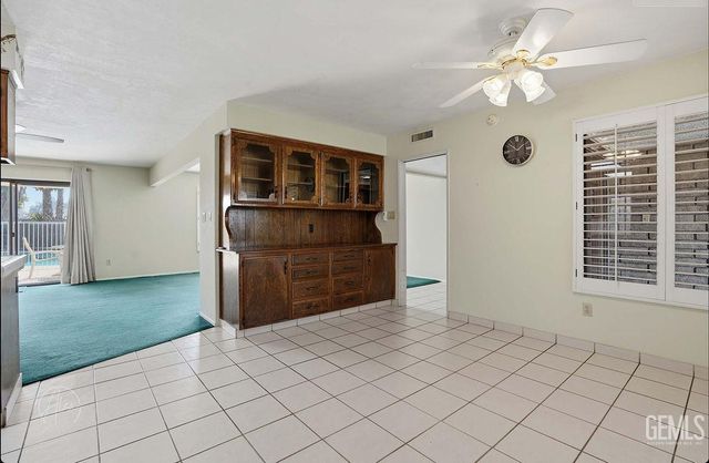 8031 Debbs Avenue, Bakersfield, CA 93308