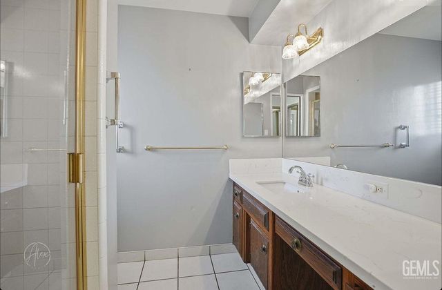 8031 Debbs Avenue, Bakersfield, CA 93308