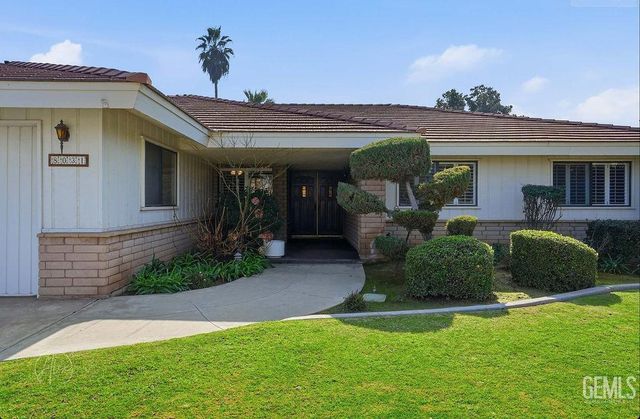 8031 Debbs Avenue, Bakersfield, CA 93308